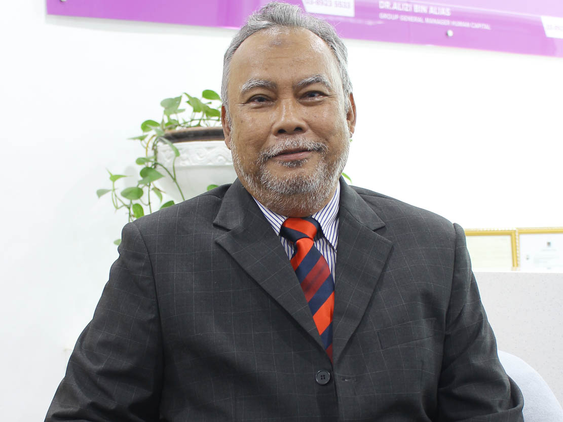 Dato' Dr. Zahari Che - Biodata Tun Dato' Seri Dr Mahathir bin Mohamad
