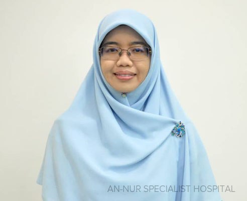 Pn. Hajah Azlina